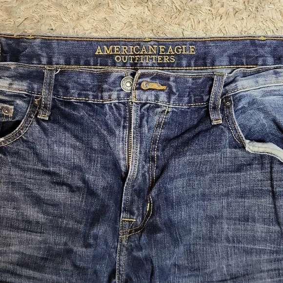 American Eagle distressed jeans - Picture 2 of 5